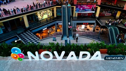 Novada Menemen Shopping Mall fotoğrafı