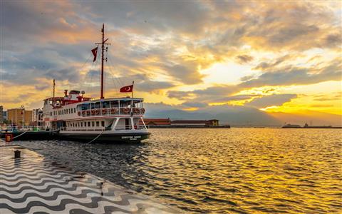 24 Saatte İzmir’i Keşfedin fotoğrafı