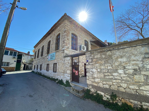 Urla Public Education Center Building fotoğrafı