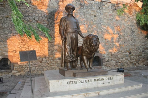 Gazi Hasan Pasha the Algerian Monument fotoğrafı