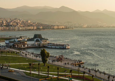 İzmir Şehir Merkezinde Yapılacak En İyi 10 Şey fotoğrafı